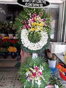 HV118 - Kệ hoa viếng tang lễ
