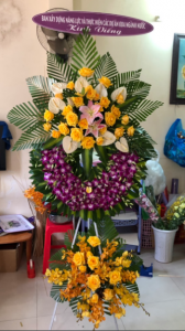 HV92 - Kệ hoa viếng tang lễ