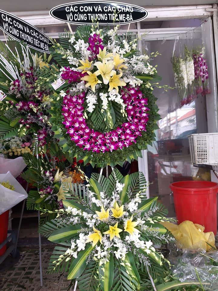 HV93 - Kệ hoa viếng tang lễ