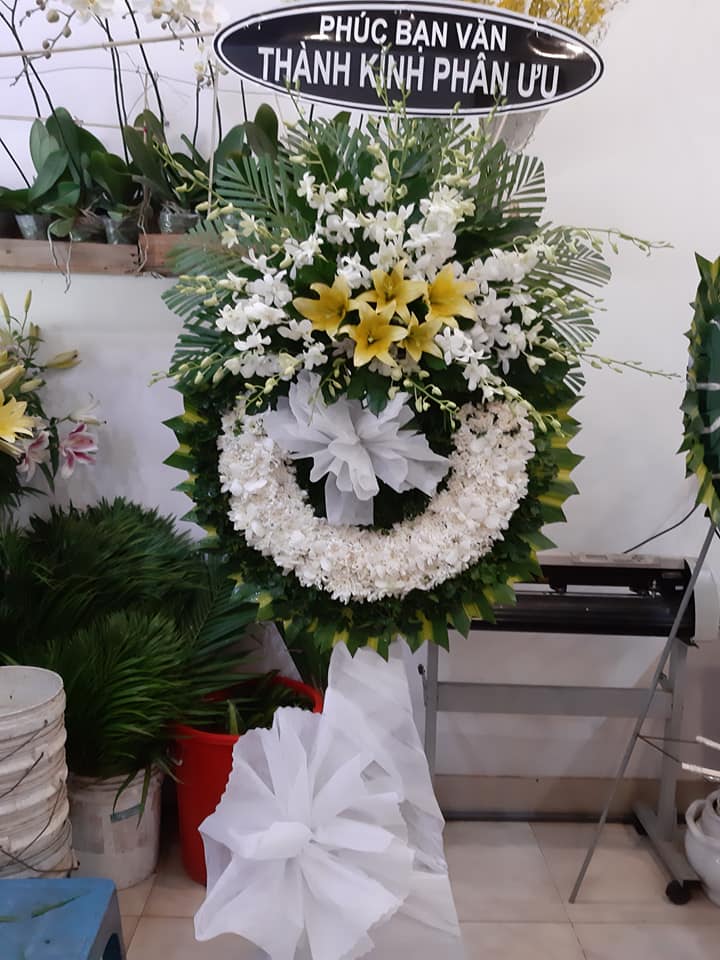 HV95 - Kệ hoa viếng tang lễ