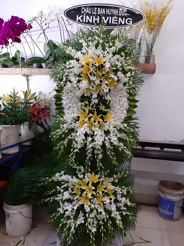 HV100 - Kệ hoa viếng tang lễ